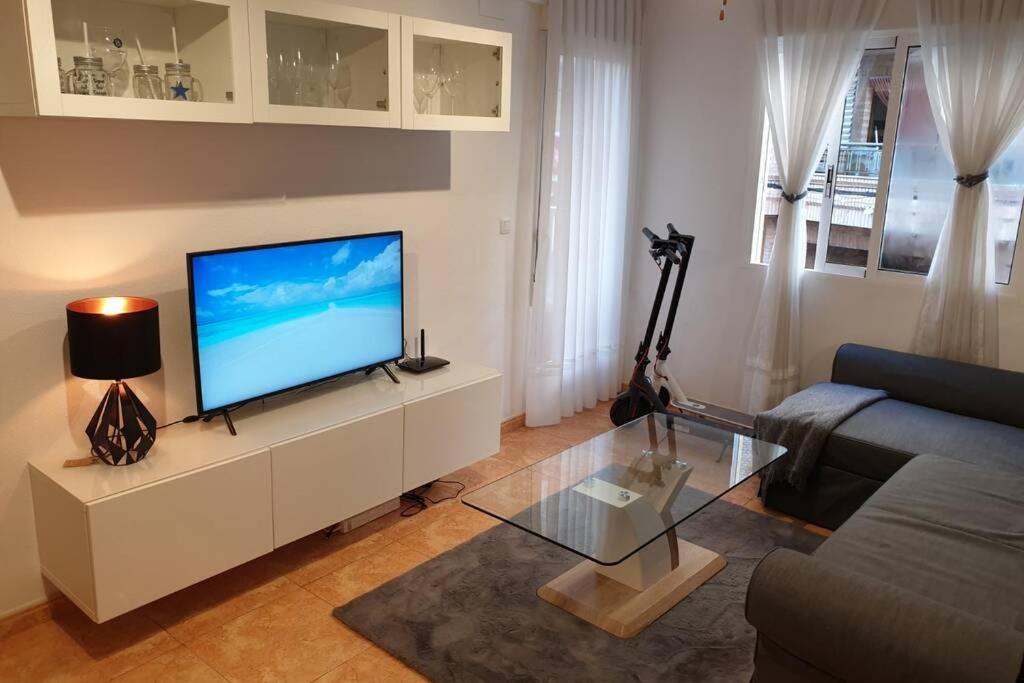 Apartment Playa Cura 150M + Electric Scooters ตอร์เรเวียคา ภายนอก รูปภาพ